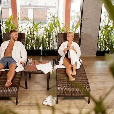 Metropol מלון 4*