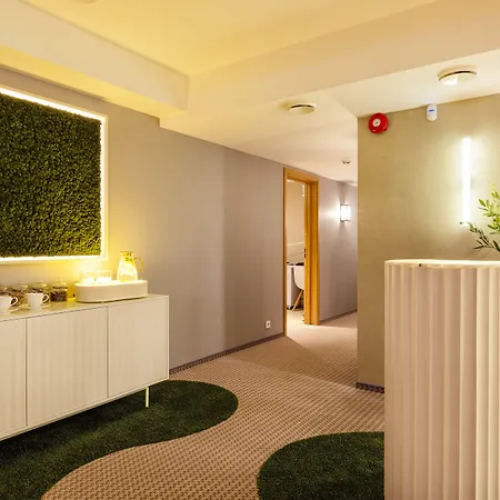 Metropol 4*