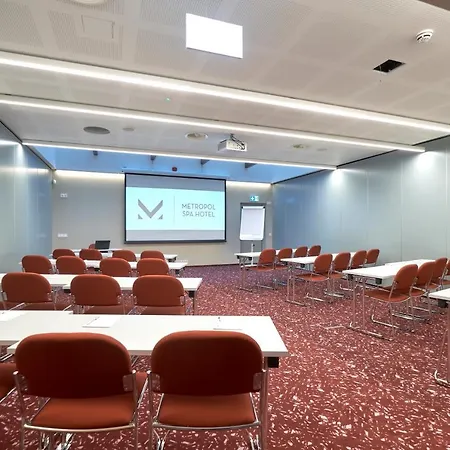 Metropol מלון טאלין