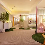 فندق Metropol